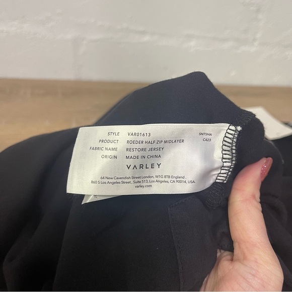 NWT•Varley•Roeder Half Zip Midlayer•Black•Size Medium - Picture 6 of 9